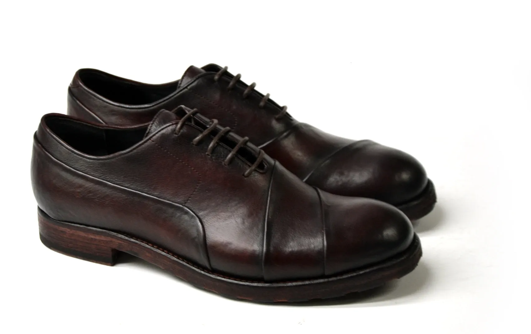LAST PAIR 42- CHESTNUT OXFORD SHOES