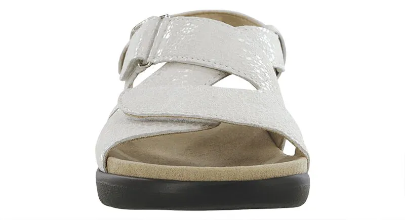 SAS Huggy Cross Strap Sandal- Vanilla