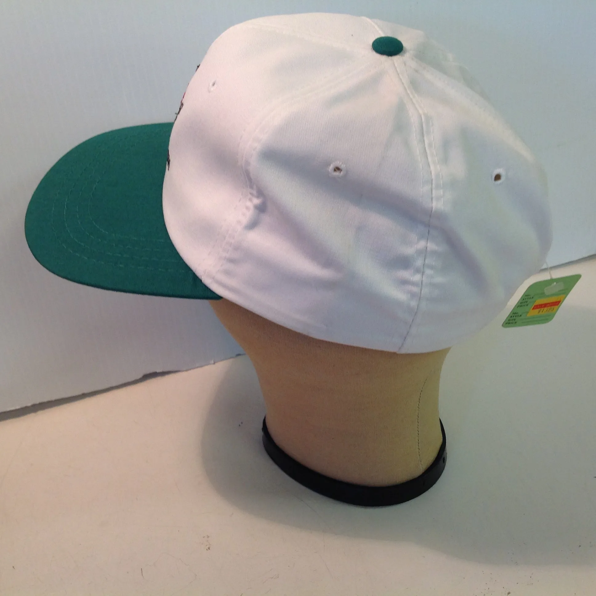 Vintage Derby Cap Azalea Sands Golf Course North Myrtle Beach South Carolina Souvenir White Baseball Cap
