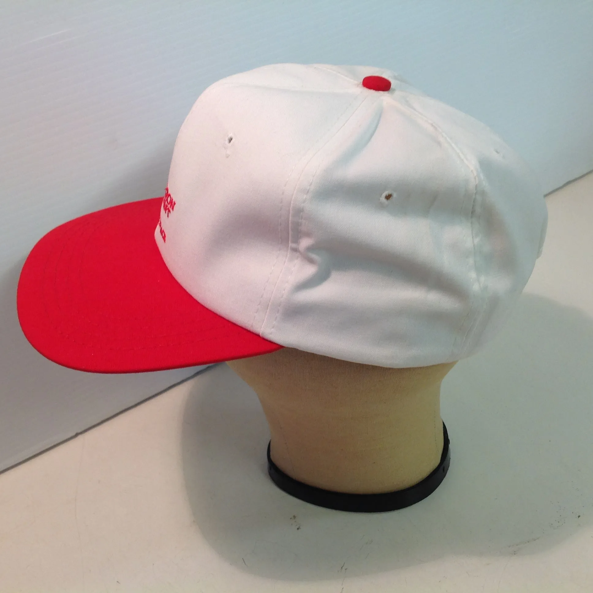 Vintage Derby Cap Heron Point North Myrtle Beach Tournament Souvenir White and Red Baseball Cap